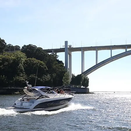 Botel Tour&boats - Raina Douro
