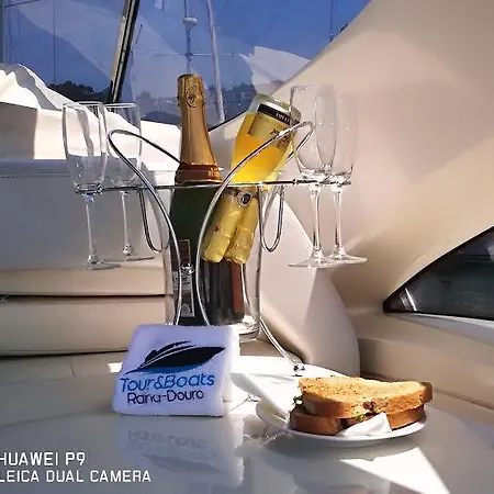 Botel Tour&boats - Raina Douro Vila Nova de Gaia